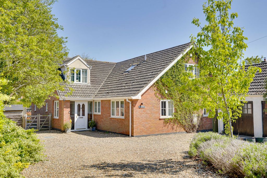 Property photo 1 of 26