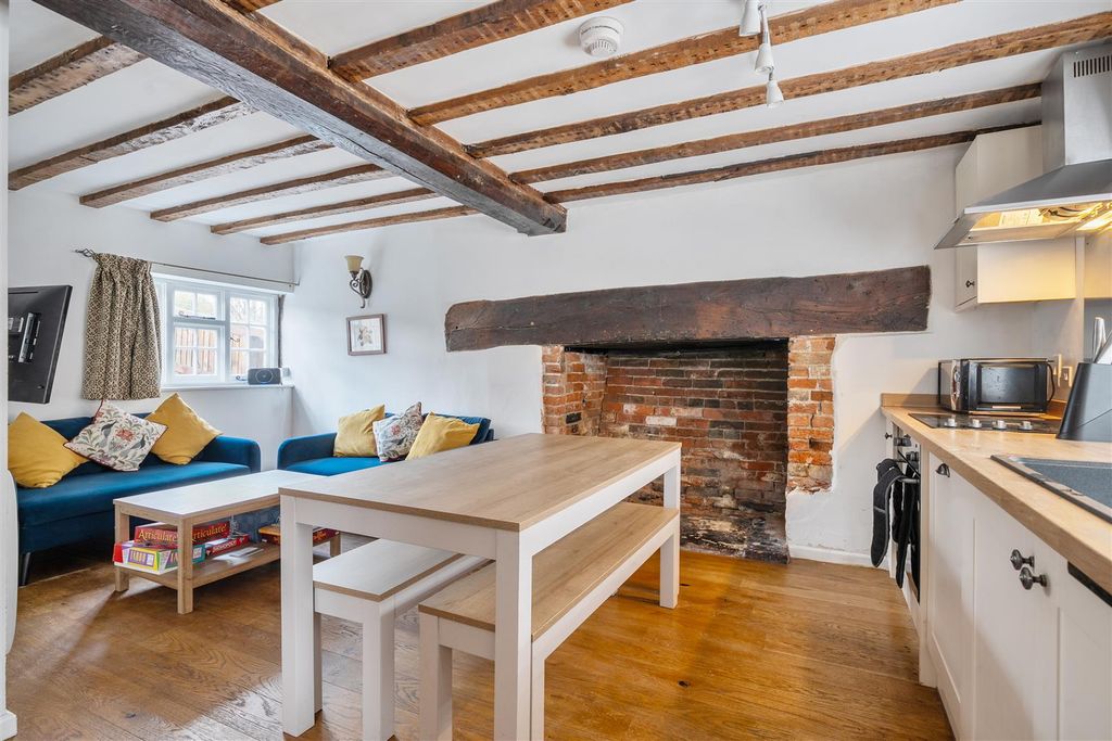 Property photo 2 of 22 1401708-13-69722750c38Ea.Jpg