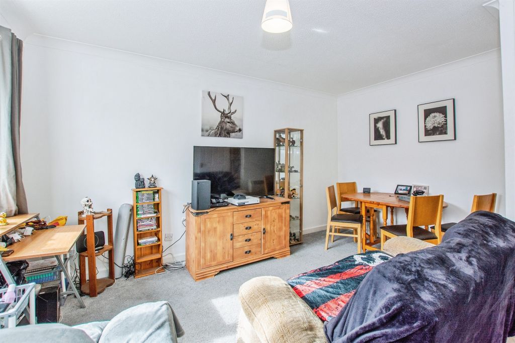 Property photo 3 of 14