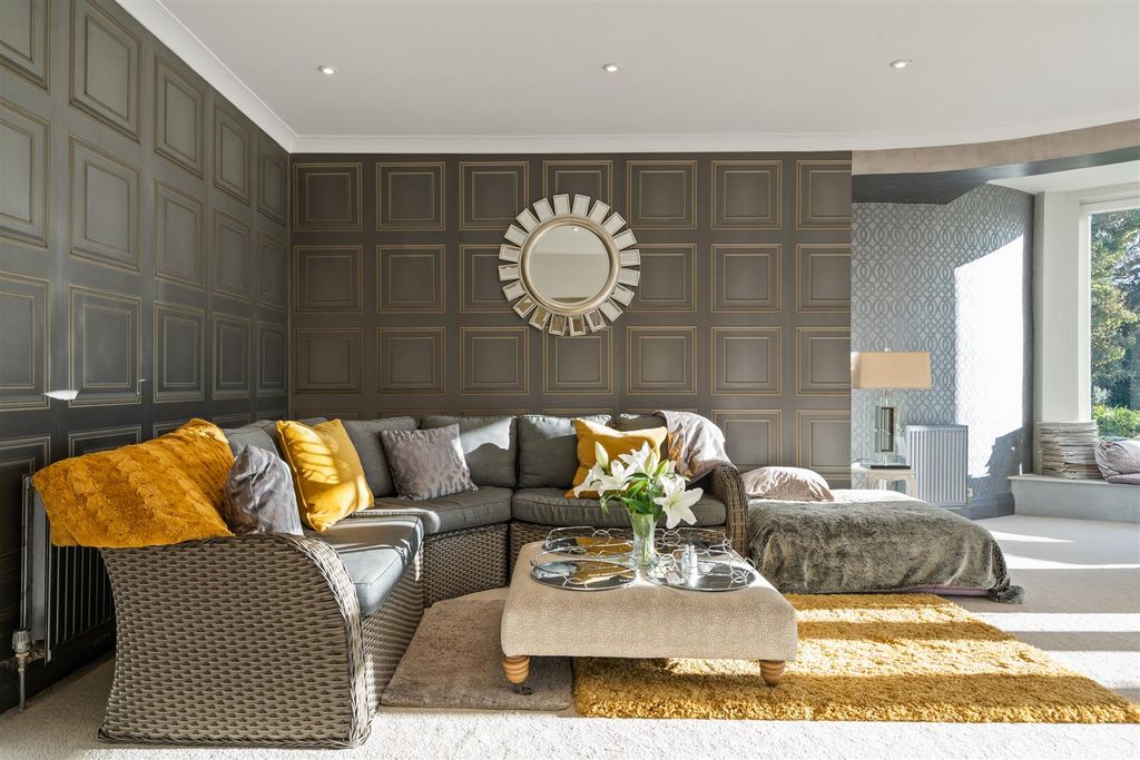 Property photo 3 of 18 Lickey House, Twatling Road_44.Jpg