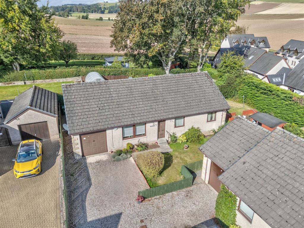 Property photo 1 of 17 4 Rose Hemming Place Letham-1.Jpg