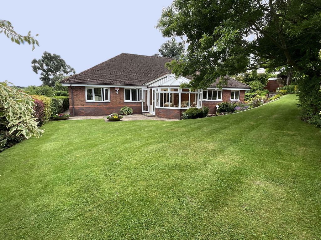 Property photo 2 of 25