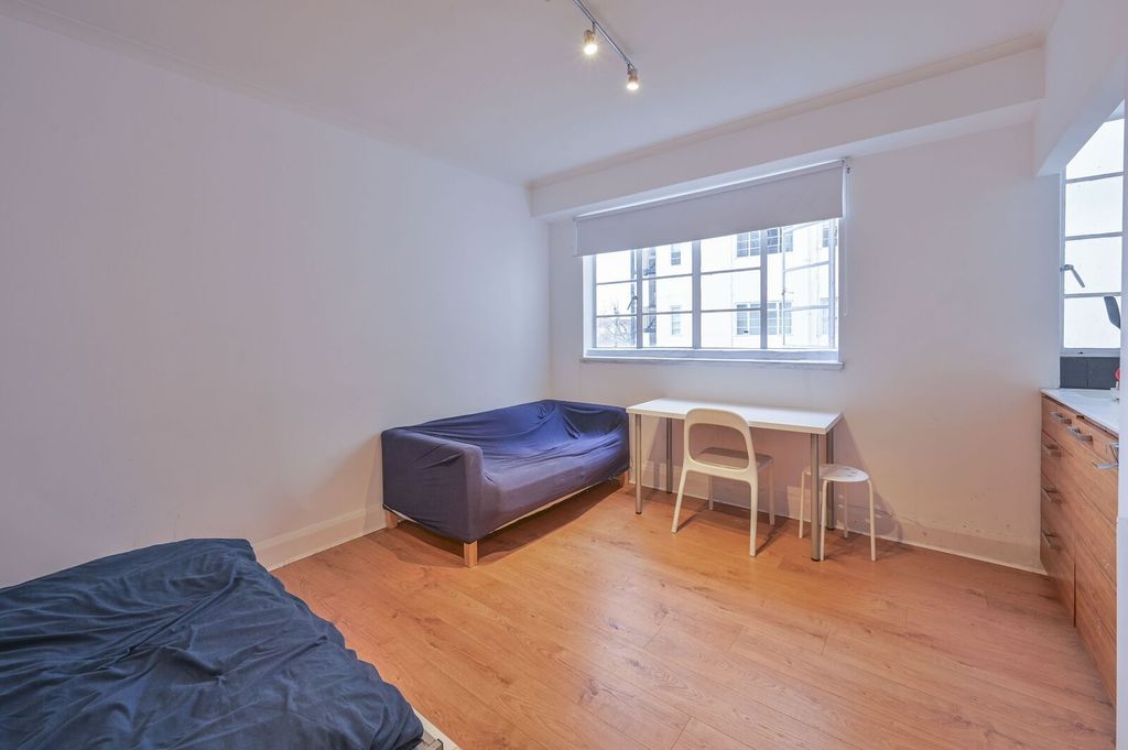 Property photo 2 of 5