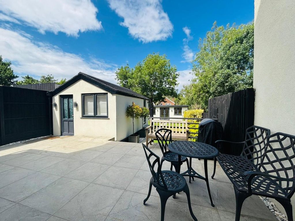 Property photo 2 of 23 Sas.Jpg