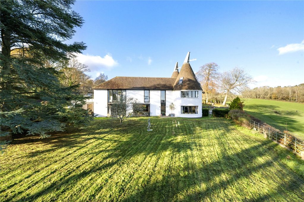 Property photo 1 of 33 Picture No. 01