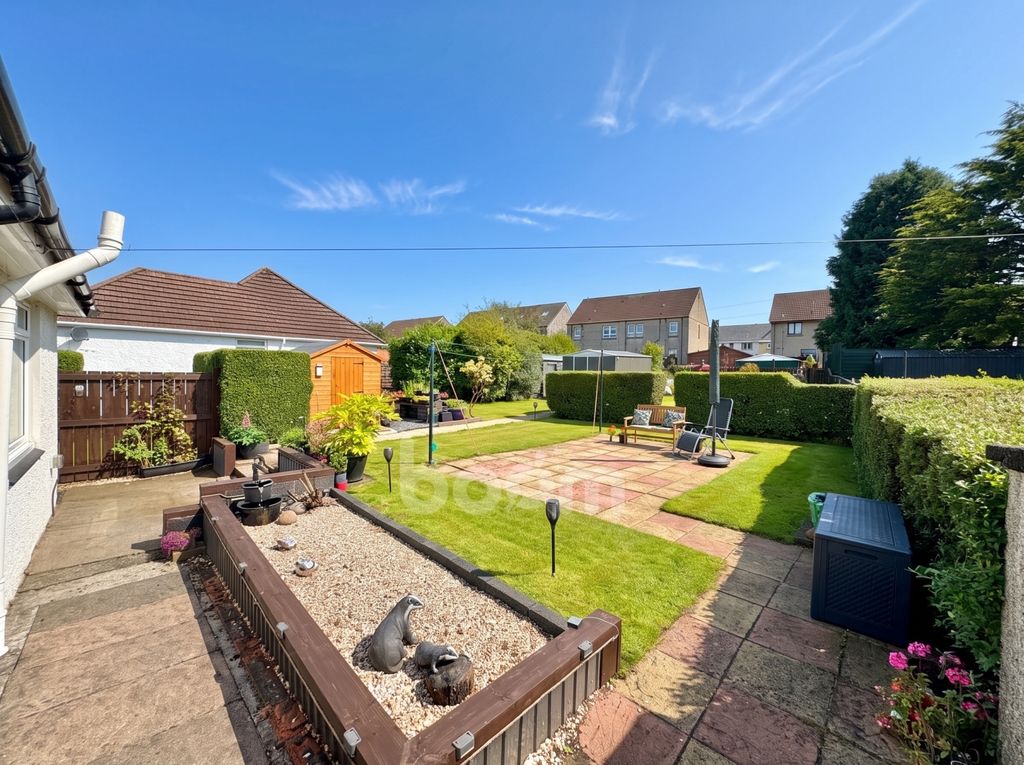 Property photo 2 of 24 Auldlea Road, Beith Garden Patio
