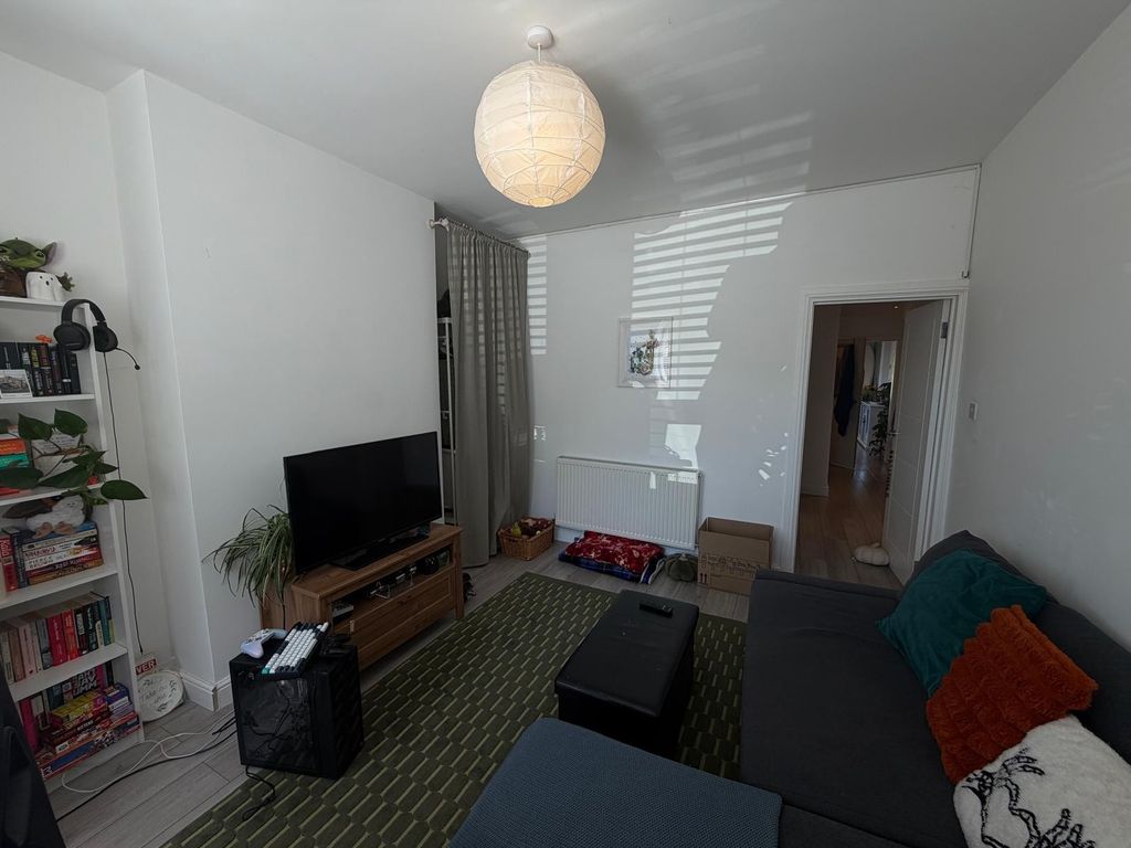Property photo 3 of 5