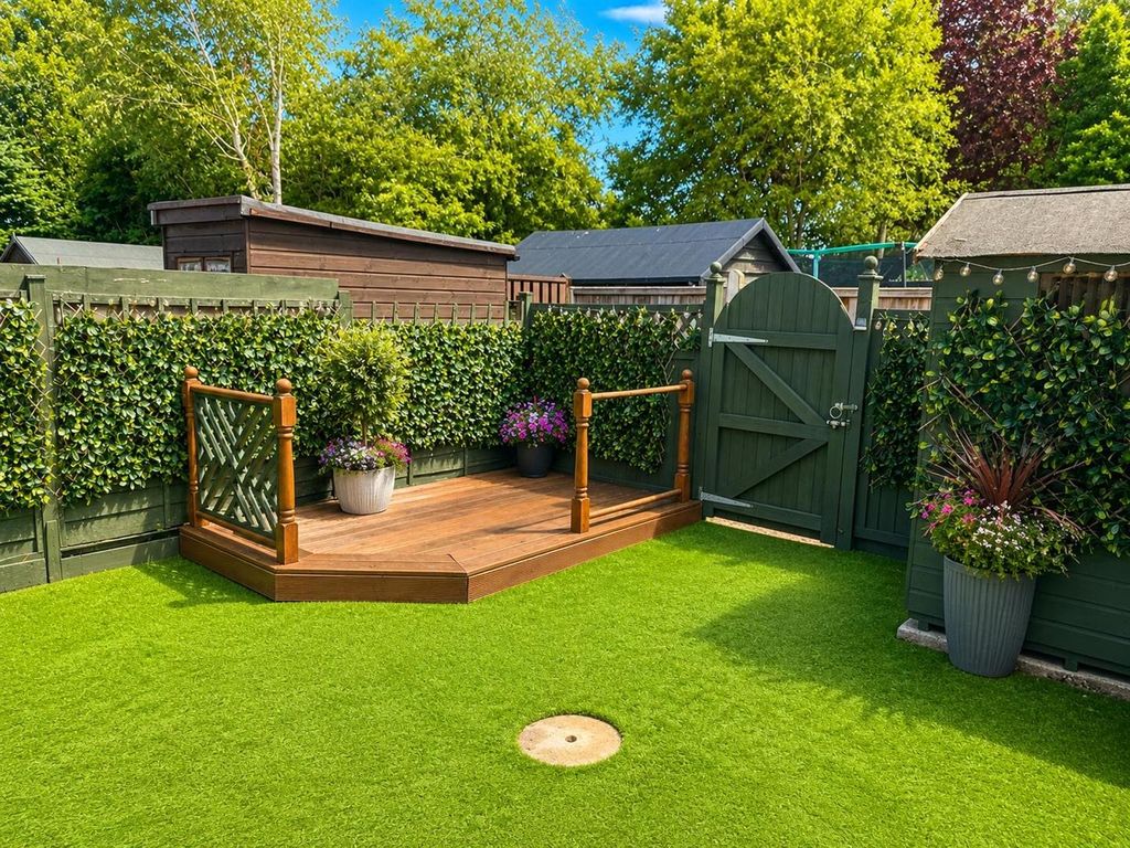 Property photo 2 of 15 Garden