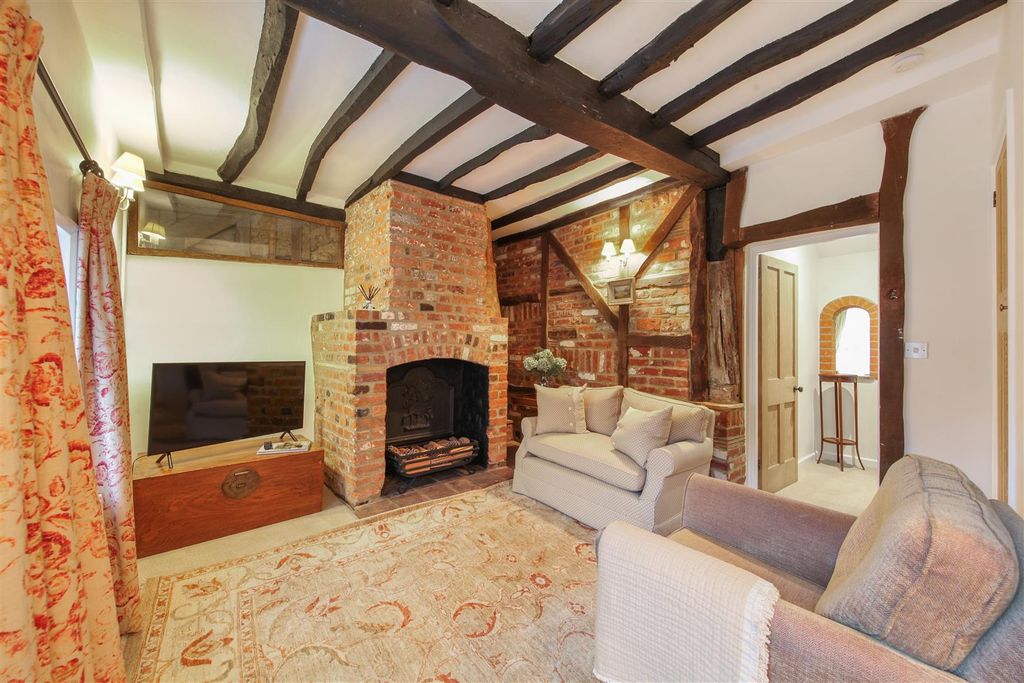 Property photo 2 of 17 4 Hendon Park Cottages, Highwood Hill - 4m9Ipbdhyh