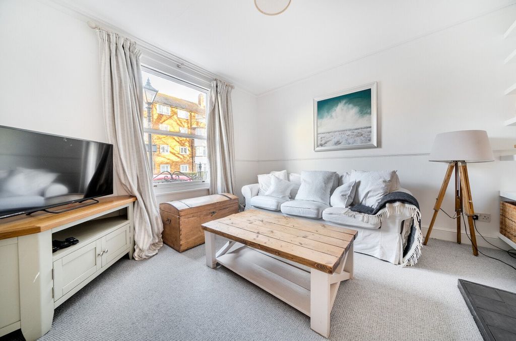 Property photo 2 of 11 Picture No. 38