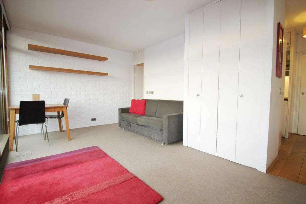 Property photo 3 of 8