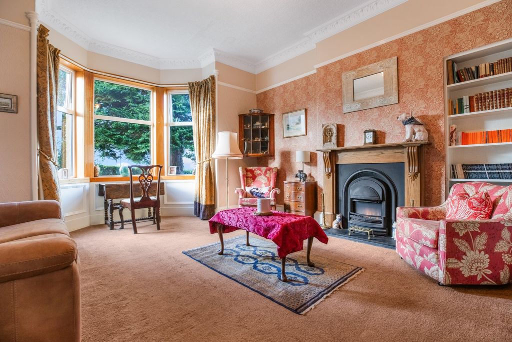 Property photo 2 of 29 Picture No. 31