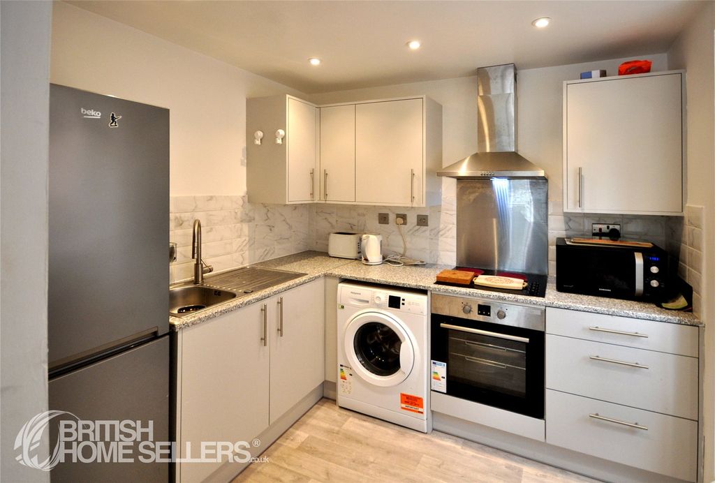Property photo 2 of 9 Picture No. 07