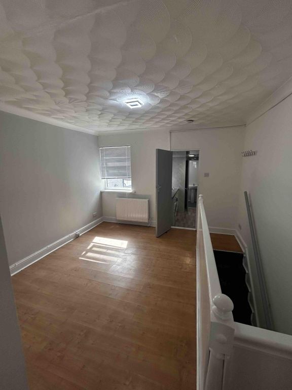 Property photo 2 of 5 Gallery