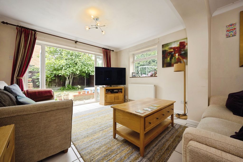 Property photo 3 of 20 Pbox-Img.Jpg