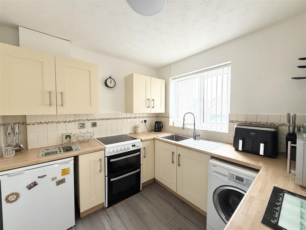 Property photo 2 of 16 2