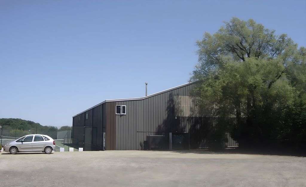 Property photo 2 of 4