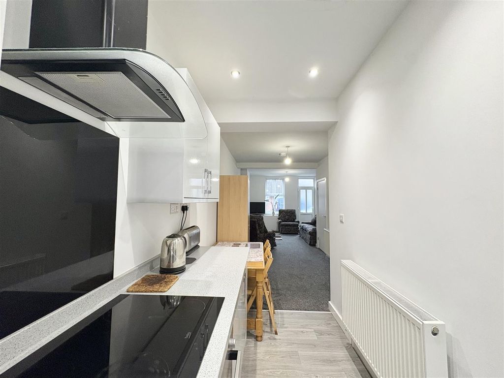 Property photo 3 of 10 Image00005.Jpeg