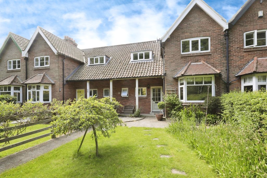 Property photo 1 of 28