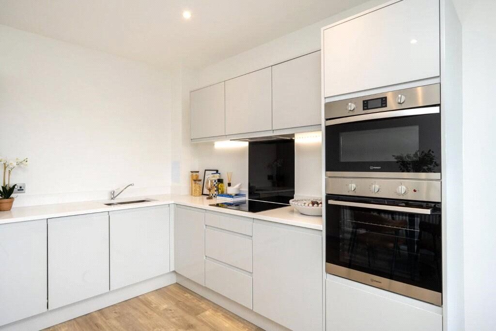 Property photo 1 of 20 Kitchen