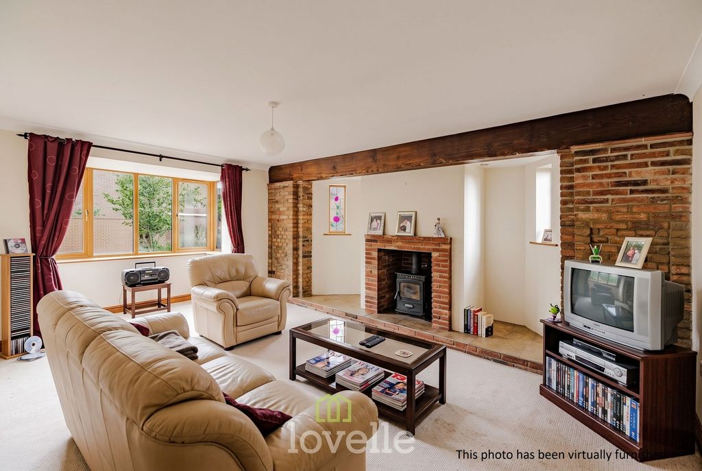 Property photo 2 of 41