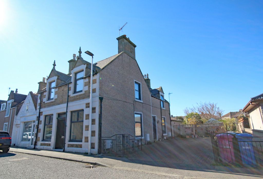Property photo 1 of 31