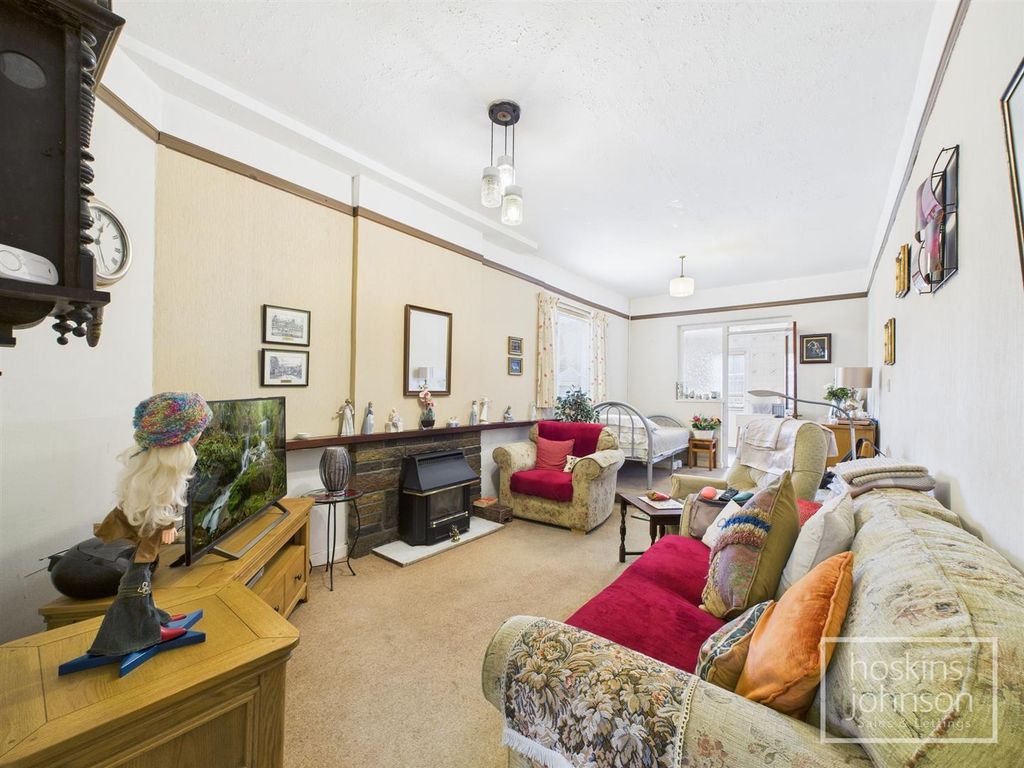 Property photo 3 of 15 Living Room