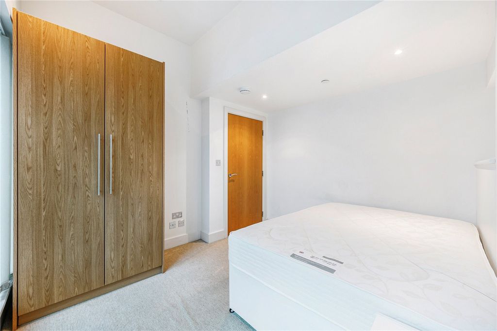 Property photo 3 of 22 Picture No. 30