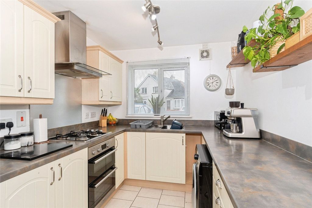 Property photo 3 of 17 Picture No. 12