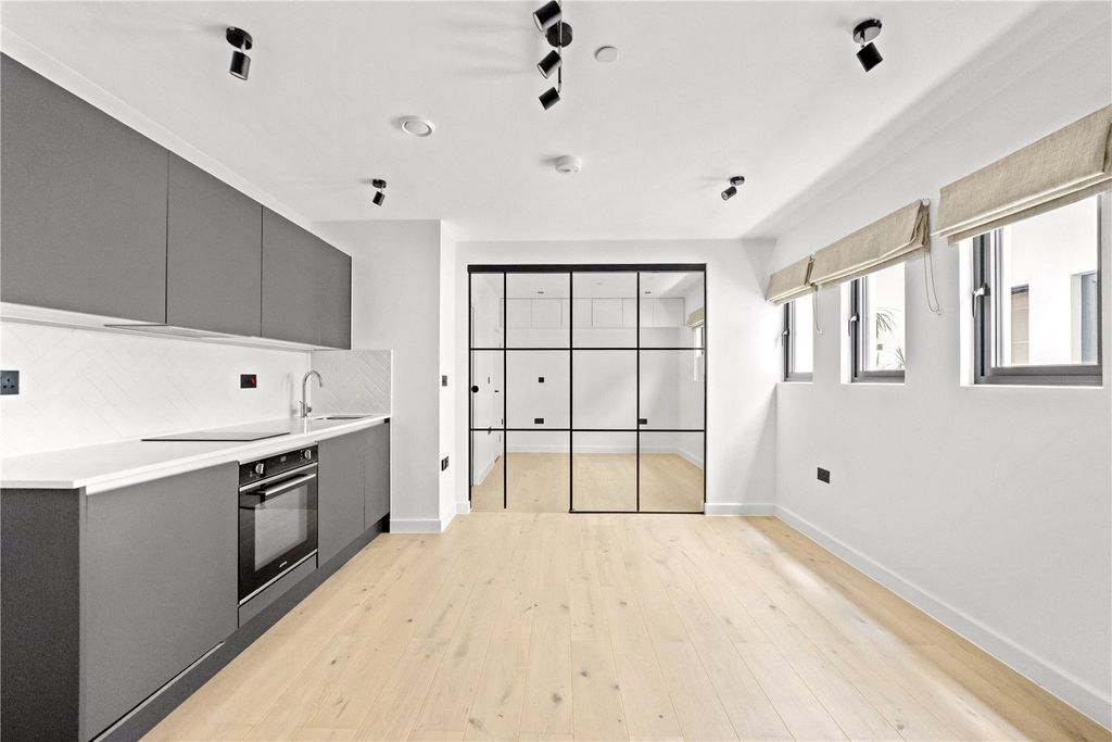 Property photo 3 of 12 Picture No. 04