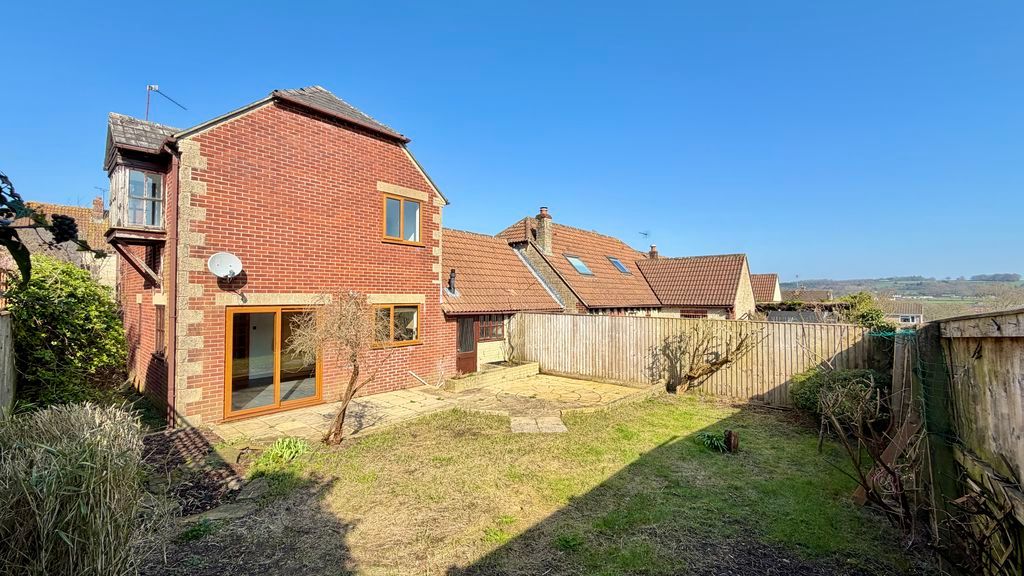 Property photo 2 of 12 Rear Aspect