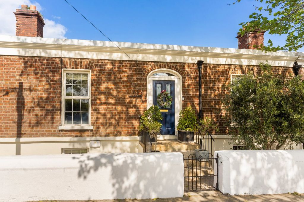 Property photo 1 of 18 Front