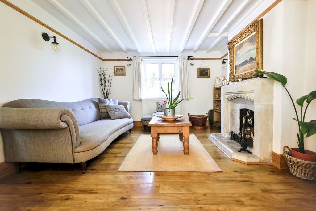 Property photo 3 of 33