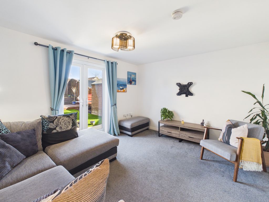 Property photo 2 of 21