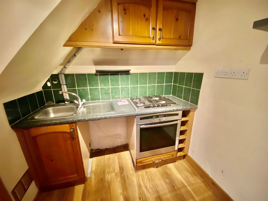 Property photo 3 of 4 Kitchen