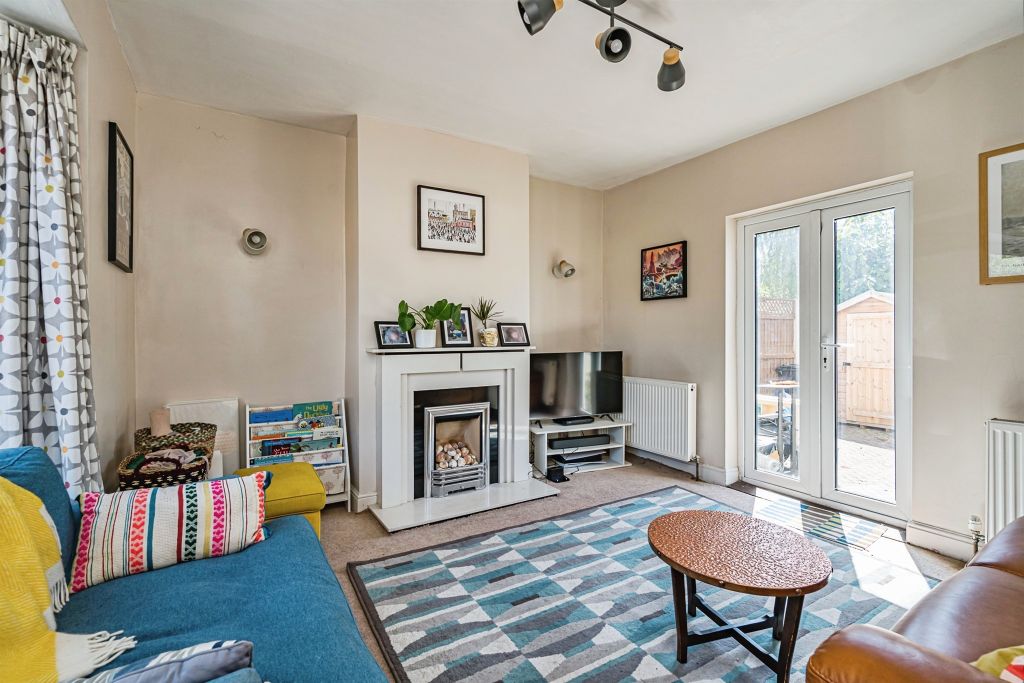 Property photo 2 of 17