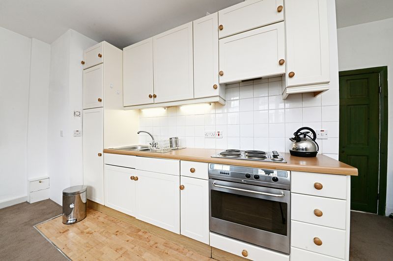 Property photo 3 of 6 Kitchen