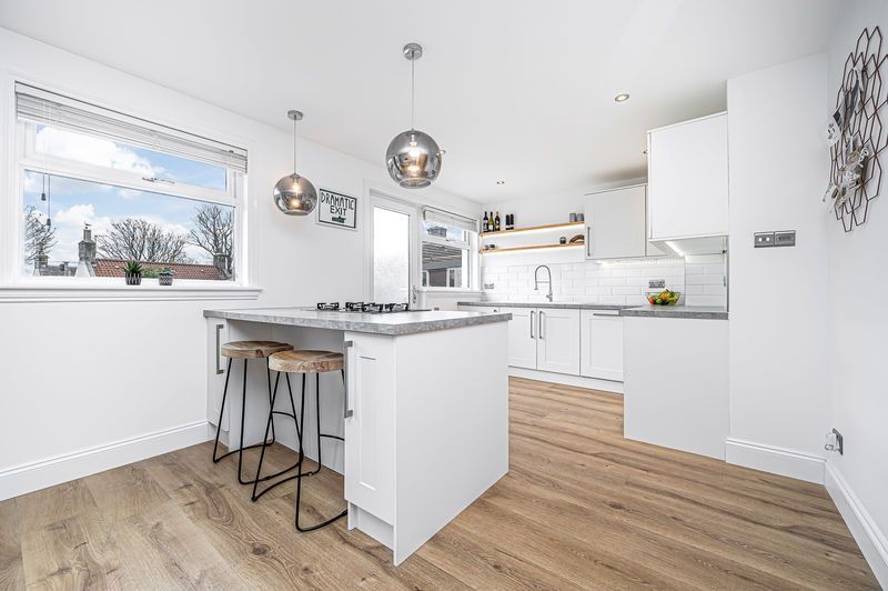 Property photo 2 of 29 Dining Kitchen
