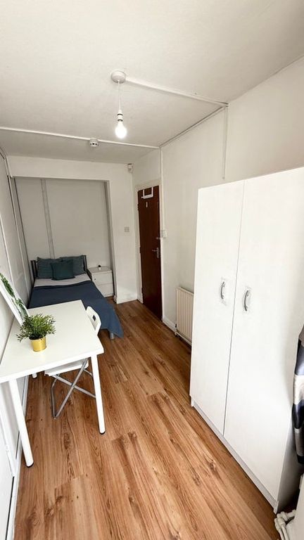 Property photo 2 of 3