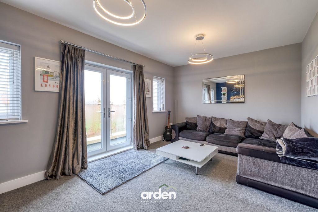 Property photo 2 of 17