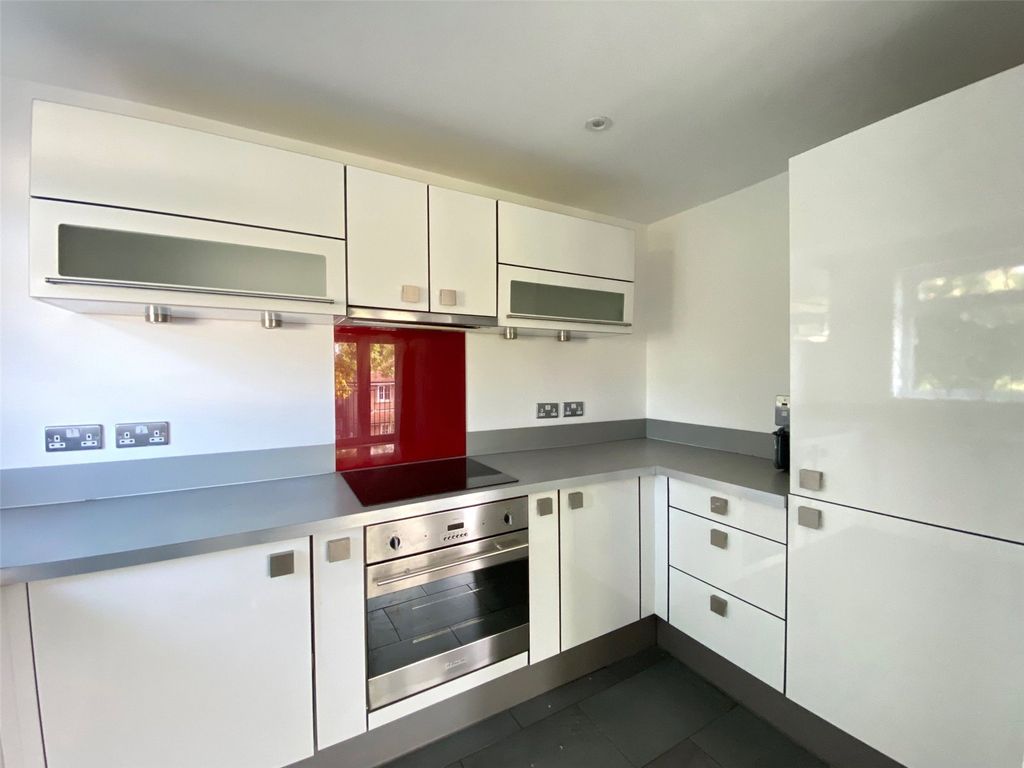 Property photo 2 of 8 Picture No. 06