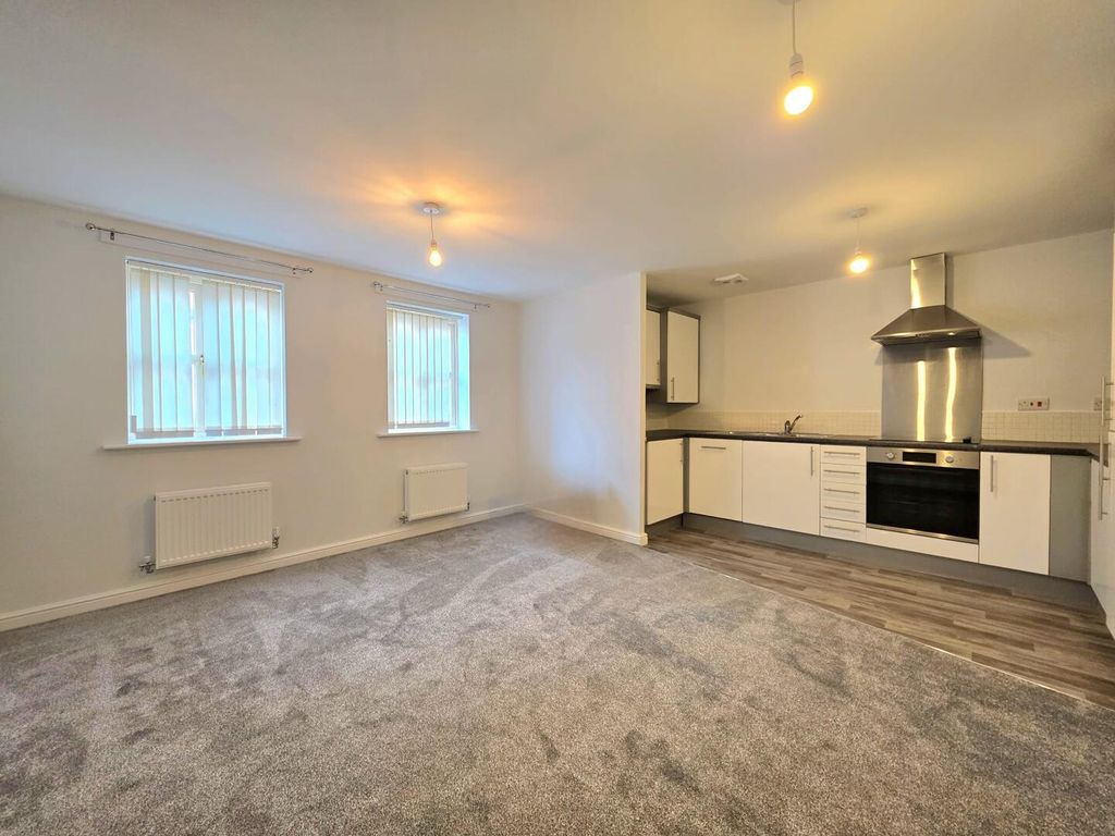 Property photo 2 of 11 Living Room