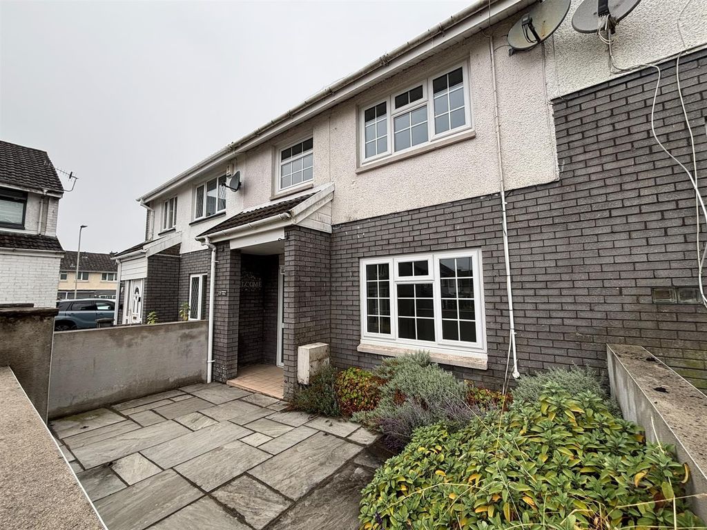 Property photo 1 of 32 Primrose Close (1).Jpeg