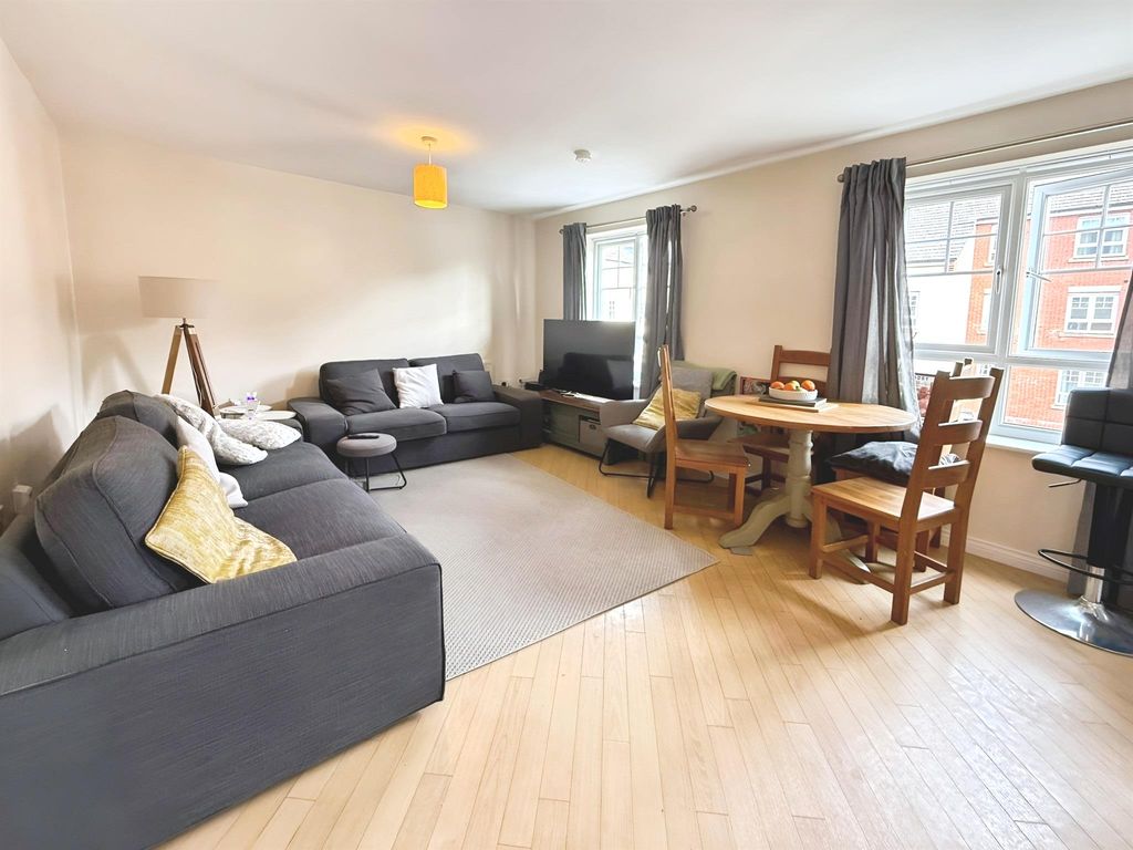 Property photo 3 of 13