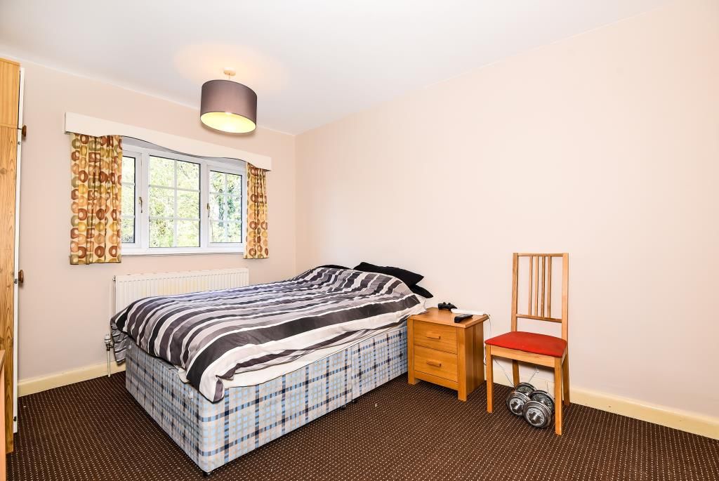 Property photo 2 of 10 Bedroom