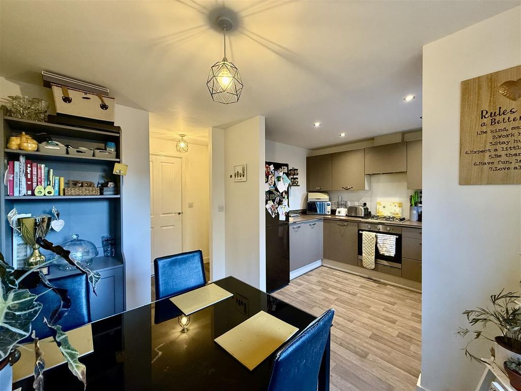 Property photo 2 of 19 2