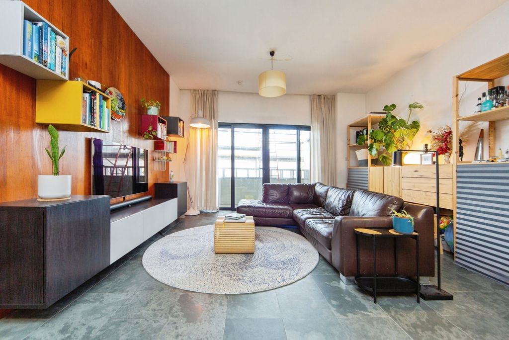 Property photo 1 of 16 Pbox-Img.Jpg