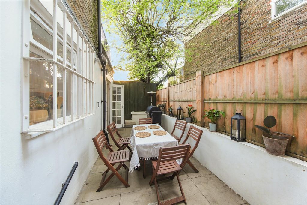 Property photo 2 of 13 124A Mildmay Road - Zghlcbrull2Lm9Kabeew.Jpg