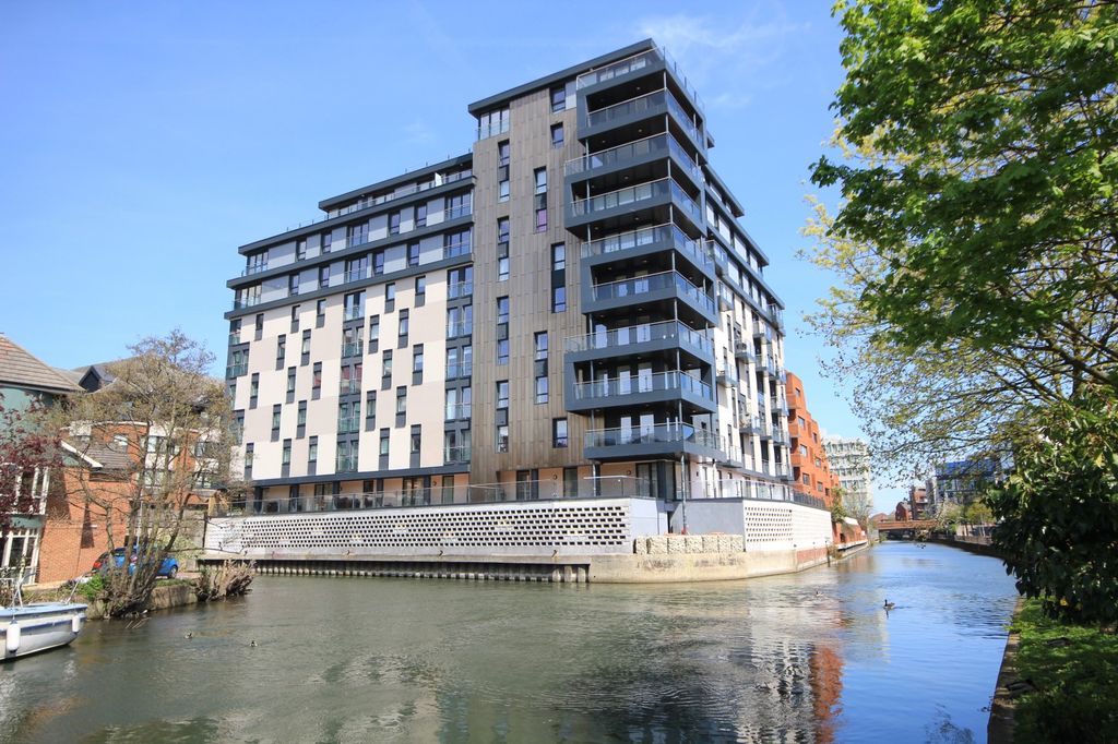 Property photo 1 of 7 External (Main)