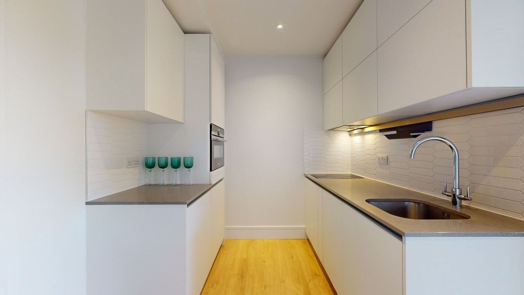 Property photo 2 of 20 Kitchen